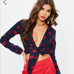 Missguided Navy Lips Print Tie Front Crop Top